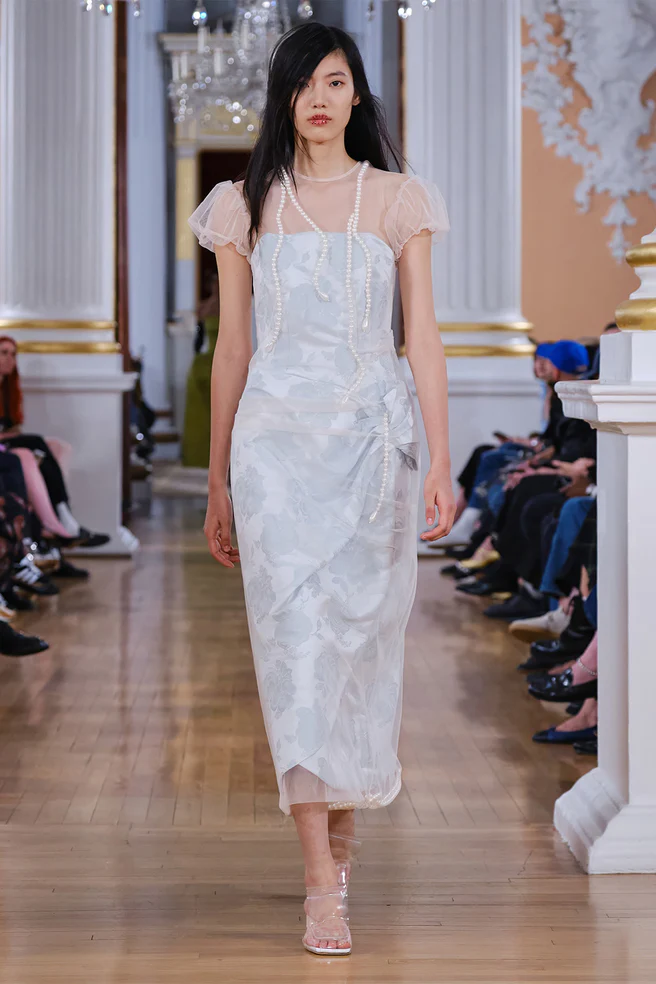 Beautiful Chaos: The Visionary Marketplace